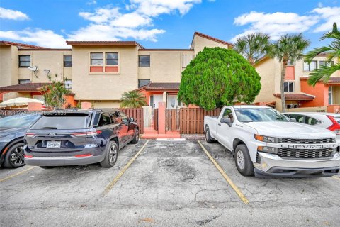 Copropriété à vendre à Miami, Floride: 3 chambres, 142.7 m2 № 2010881 - photo 4