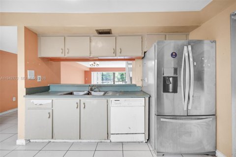 Copropriété à vendre à Miami, Floride: 3 chambres, 142.7 m2 № 2010881 - photo 20