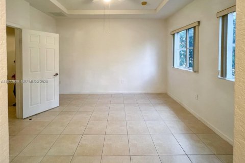 Copropriété à louer à Doral, Floride: 3 chambres, 135.82 m2 № 2311837 - photo 13