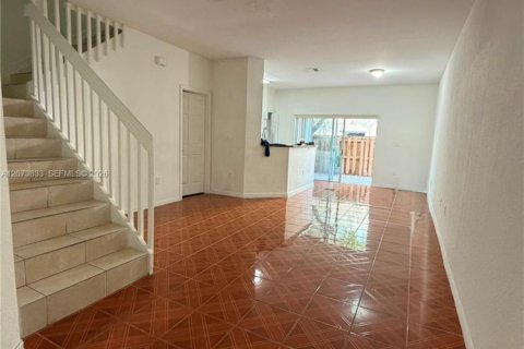 Copropriété à louer à Doral, Floride: 3 chambres, 135.82 m2 № 2311837 - photo 10