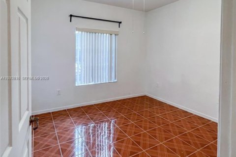 Copropriété à louer à Doral, Floride: 3 chambres, 135.82 m2 № 2311837 - photo 16