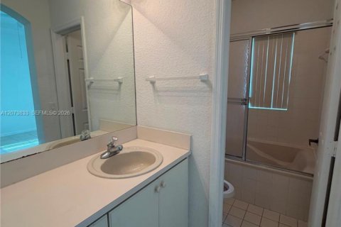Copropriété à louer à Doral, Floride: 3 chambres, 135.82 m2 № 2311837 - photo 6