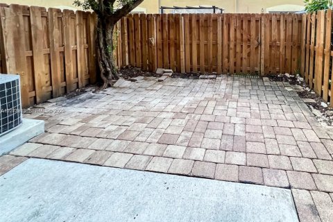 Copropriété à louer à Doral, Floride: 3 chambres, 135.82 m2 № 2311837 - photo 14