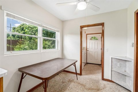 House in Orlando, Florida 4 bedrooms, 167.97 sq.m. № 1885099 - photo 11
