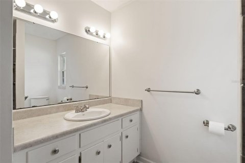 House in Orlando, Florida 4 bedrooms, 167.97 sq.m. № 1885099 - photo 18