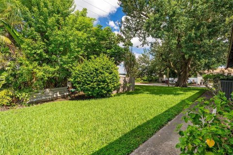 House in Orlando, Florida 4 bedrooms, 167.97 sq.m. № 1885099 - photo 25