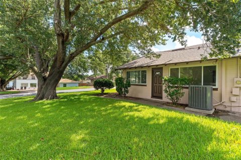 House in Orlando, Florida 4 bedrooms, 167.97 sq.m. № 1885099 - photo 22