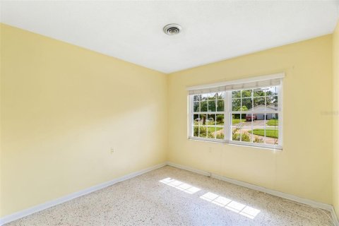 House in Orlando, Florida 4 bedrooms, 167.97 sq.m. № 1885099 - photo 16