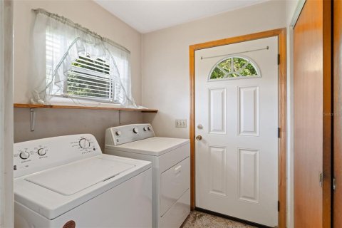 House in Orlando, Florida 4 bedrooms, 167.97 sq.m. № 1885099 - photo 30