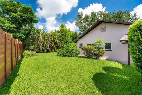 House in Orlando, Florida 4 bedrooms, 167.97 sq.m. № 1885099 - photo 27