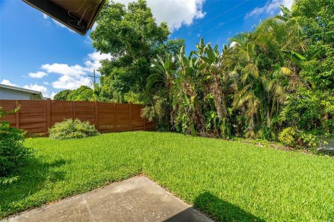 House in Orlando, Florida 4 bedrooms, 167.97 sq.m. № 1885099 - photo 26