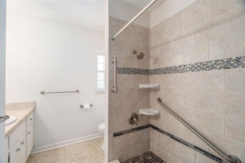 House in Orlando, Florida 4 bedrooms, 167.97 sq.m. № 1885099 - photo 17
