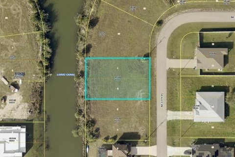 Terrain à Cape Coral, Floride № 2228978