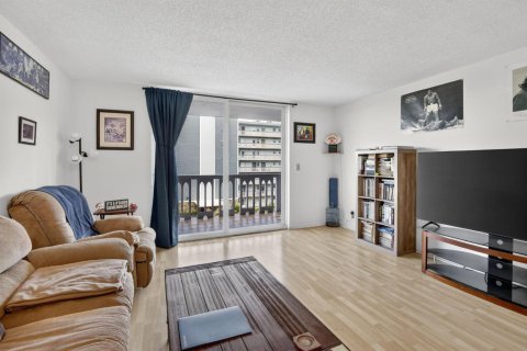 Condominio en venta en Hallandale Beach, Florida, 1 dormitorio, 85.47 m2 № 2251924 - foto 10