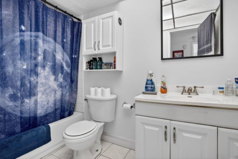 Condominio en venta en Hallandale Beach, Florida, 1 dormitorio, 85.47 m2 № 2251924 - foto 19