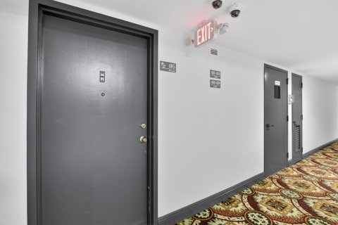 Condominio en venta en Hallandale Beach, Florida, 1 dormitorio, 85.47 m2 № 2251924 - foto 26