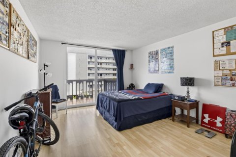 Condominio en venta en Hallandale Beach, Florida, 1 dormitorio, 85.47 m2 № 2251924 - foto 14