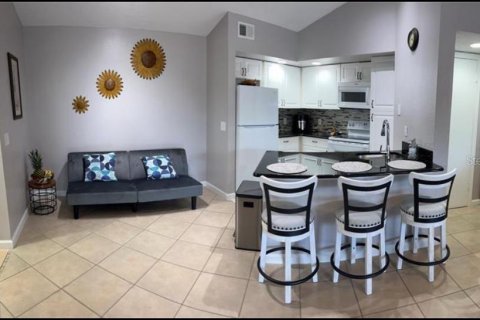 Appartement à louer à Orlando, Floride: 2 chambres, 97.92 m2 № 2388097 - photo 2