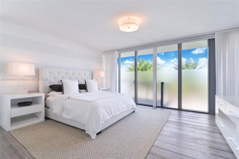 Copropriété à louer à Surfside, Floride: 4 chambres, 335.01 m2 № 1841283 - photo 9
