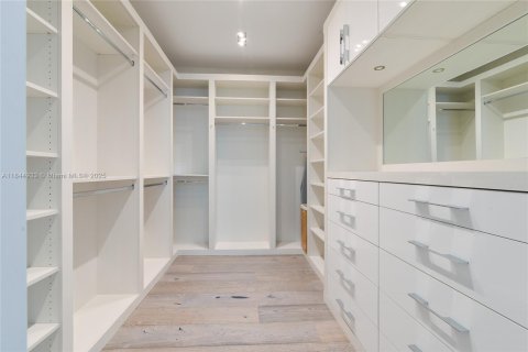 Copropriété à louer à Surfside, Floride: 4 chambres, 335.01 m2 № 1841283 - photo 12