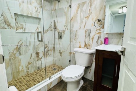 Condominio en alquiler en Miami, Florida, 2 dormitorios, 88.26 m2 № 1928807 - foto 13