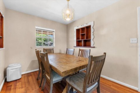 House in Winter Haven, Florida 4 bedrooms, 149.2 sq.m. № 1876332 - photo 15