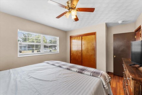 House in Winter Haven, Florida 4 bedrooms, 149.2 sq.m. № 1876332 - photo 22