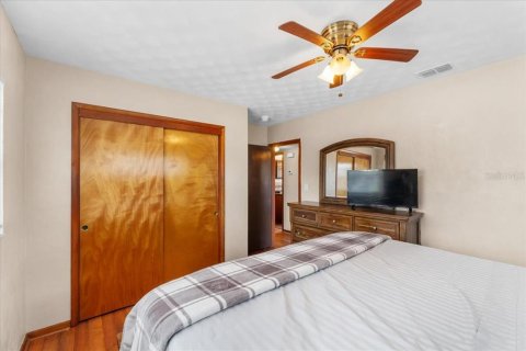 House in Winter Haven, Florida 4 bedrooms, 149.2 sq.m. № 1876332 - photo 21