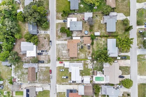 House in Winter Haven, Florida 4 bedrooms, 149.2 sq.m. № 1876332 - photo 30
