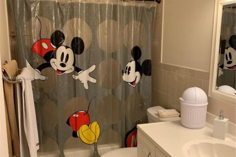 Снять в аренду таунхаус в Помпано-Бич, Флорида 3 спальни, 120.77м2, № 1964502 - фото 22