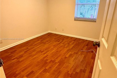 Снять в аренду таунхаус в Помпано-Бич, Флорида 3 спальни, 120.77м2, № 1964502 - фото 26