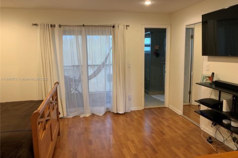 Снять в аренду таунхаус в Помпано-Бич, Флорида 3 спальни, 120.77м2, № 1964502 - фото 8