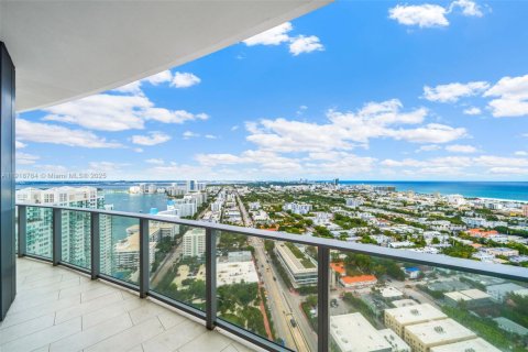 Condo in Miami Beach, Florida, 4 bedrooms  № 2017343 - photo 17