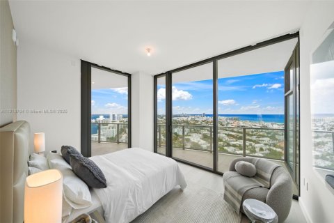 Condo in Miami Beach, Florida, 4 bedrooms  № 2017343 - photo 15