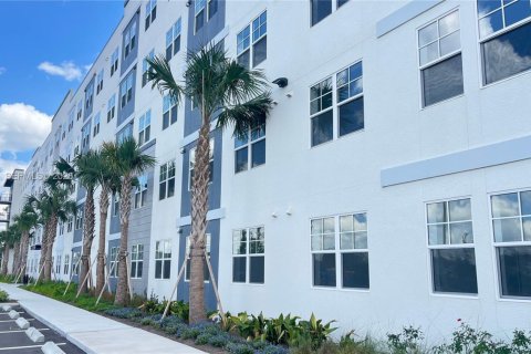 Copropriété à louer à Orlando, Floride: 2 chambres, 94.76 m2 № 2269642 - photo 2