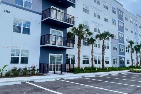 Condo à Orlando, Floride, 2 chambres  № 2269642