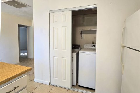 Apartment in Edgewater, Florida 2 bedrooms, 85.84 sq.m. № 2277099 - photo 9