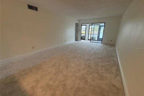 Condo in Cape Coral, Florida, 2 bedrooms  № 1815850 - photo 25