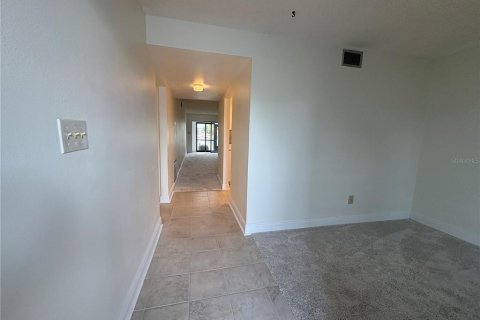 Condo in Cape Coral, Florida, 2 bedrooms  № 1815850 - photo 19