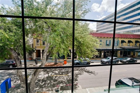 Commercial property in Bradenton, Florida 903.47 sq.m. № 2284150 - photo 11