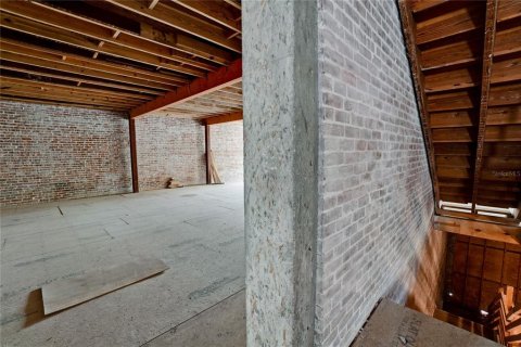 Commercial property in Bradenton, Florida 903.47 sq.m. № 2284150 - photo 18