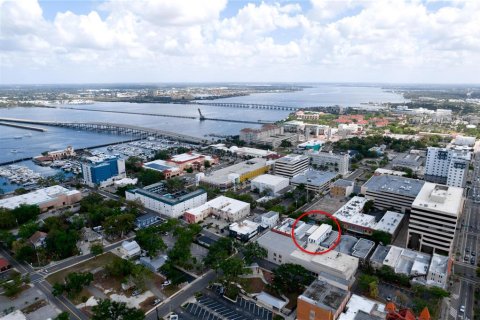Commercial property in Bradenton, Florida 903.47 sq.m. № 2284150 - photo 10