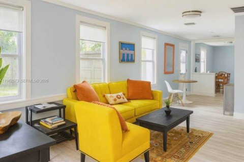 Купить виллу или дом в Лейк-Уорт, Флорида 3 спальни, 83.61м2, № 2049828 - фото 4