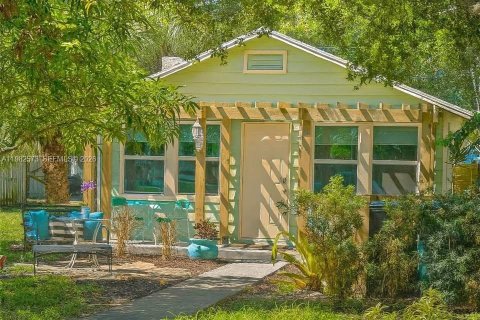 Villa ou maison à Lake Worth, Floride 3 chambres, 83.61 m2 № 2049828