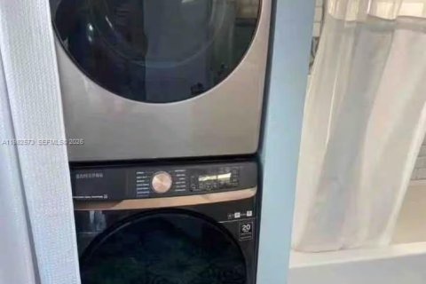 Купить виллу или дом в Лейк-Уорт, Флорида 3 спальни, 83.61м2, № 2049828 - фото 14