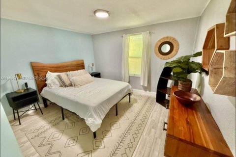 Купить виллу или дом в Лейк-Уорт, Флорида 3 спальни, 83.61м2, № 2049828 - фото 10