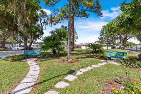 Condo in New Port Richey, Florida, 2 bedrooms  № 2208906 - photo 23