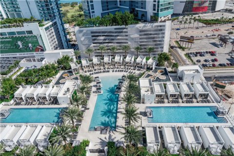 Condo in Miami, Florida, 1 bedroom  № 1928842 - photo 16