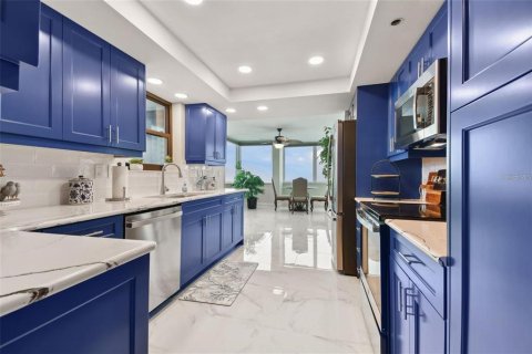 Condo in Clearwater, Florida, 2 bedrooms  № 1572612 - photo 17