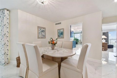 Condo in Clearwater, Florida, 2 bedrooms  № 1572612 - photo 16